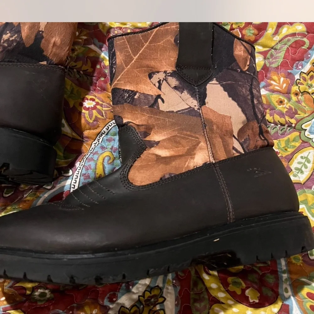 Camouflage and Brown Boots - Picture 3 of 6